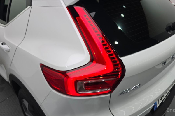 2022 Volvo XC40 с пробегом 9 505 км