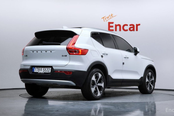 2023 Volvo XC40 с пробегом 21 905 км
