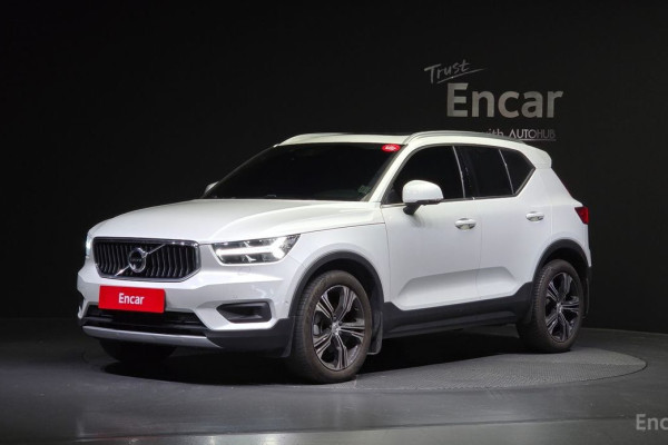 2021 Volvo XC40 с пробегом 29 419 км