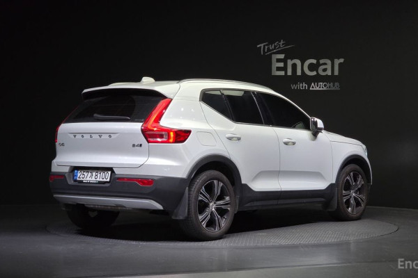 2021 Volvo XC40 с пробегом 29 419 км