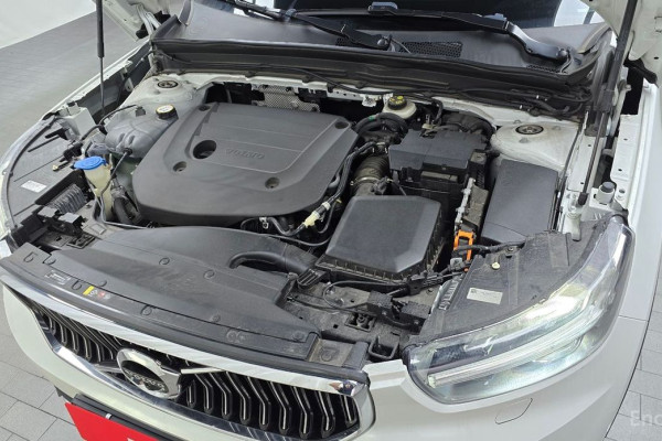 2021 Volvo XC40 с пробегом 29 419 км