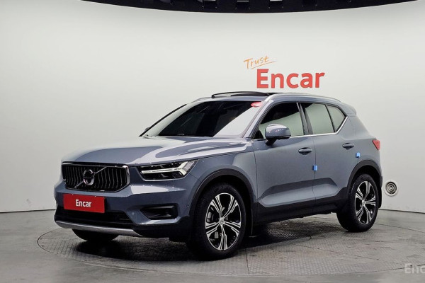 2022 Volvo XC40 с пробегом 75 519 км