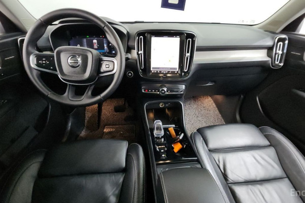 2023 Volvo XC40 с пробегом 21 905 км