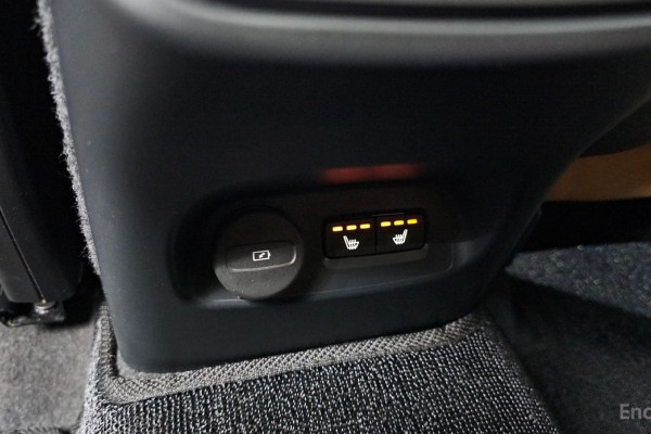 2022 Volvo XC40 с пробегом 75 519 км