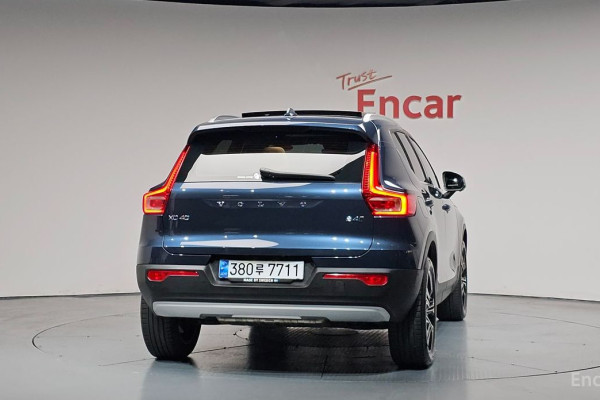 2021 Volvo XC40 с пробегом 41 388 км