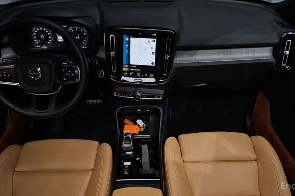 2021 Volvo XC40 с пробегом 41 388 км