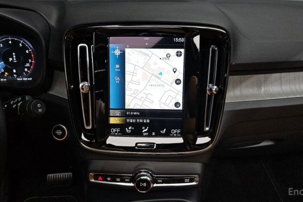 2021 Volvo XC40 с пробегом 41 388 км