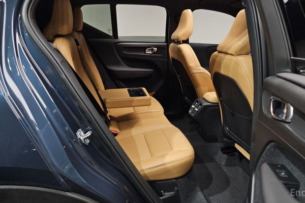 2021 Volvo XC40 с пробегом 41 388 км