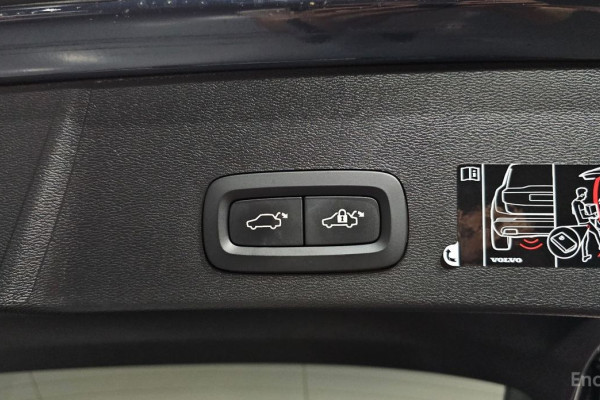 2021 Volvo XC40 с пробегом 41 388 км