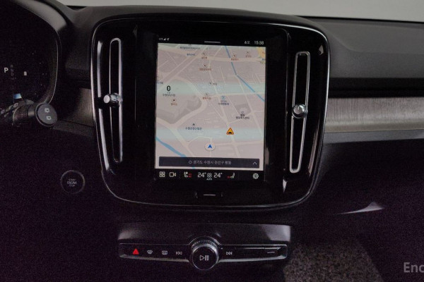 2023 Volvo XC40 с пробегом 21 905 км