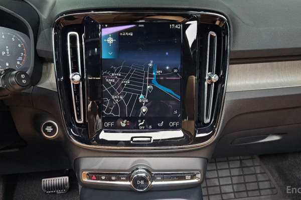 2021 Volvo XC40 с пробегом 84 330 км