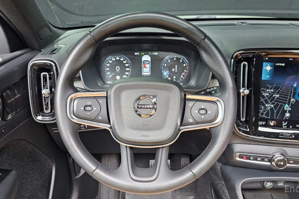 2021 Volvo XC40 с пробегом 84 330 км