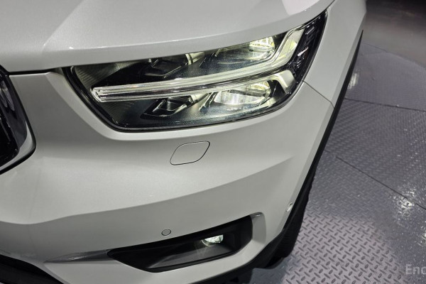 2021 Volvo XC40 с пробегом 84 330 км