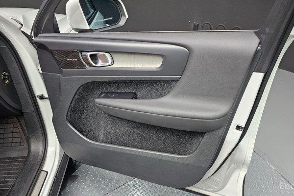 2021 Volvo XC40 с пробегом 84 330 км