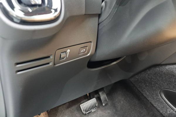 2021 Volvo XC40 с пробегом 84 330 км