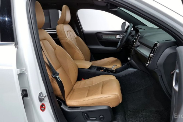 2021 Volvo XC40 с пробегом 54 224 км