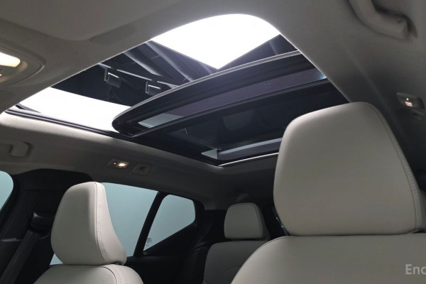 2024 Volvo XC40 с пробегом 13 018 км