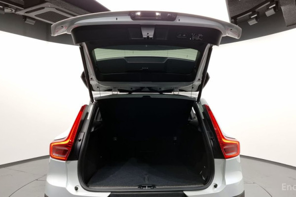 2021 Volvo XC40 с пробегом 54 224 км