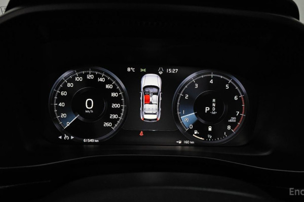 2020 Volvo XC40 с пробегом 61 549 км