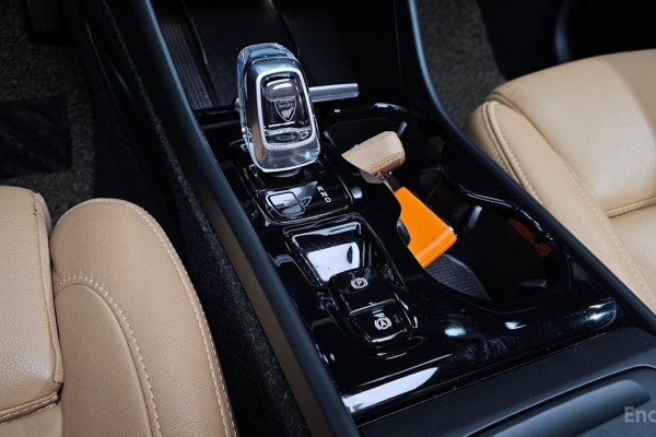 2020 Volvo XC40 с пробегом 61 549 км