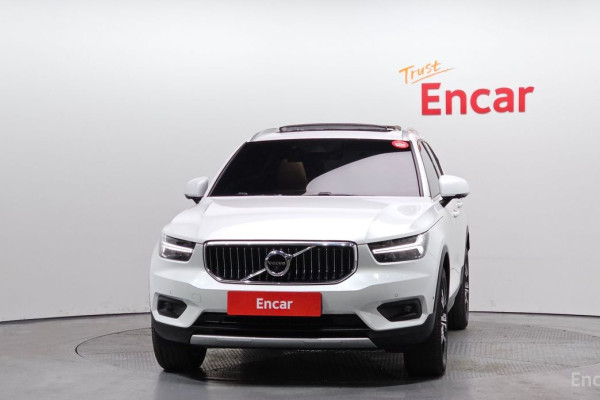 2022 Volvo XC40 с пробегом 118 700 км
