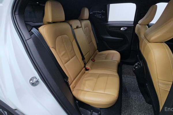 2022 Volvo XC40 с пробегом 118 700 км