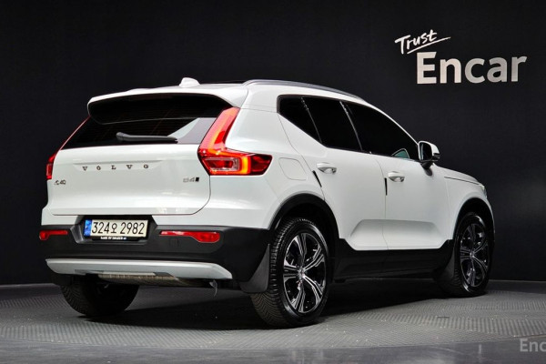 2021 Volvo XC40 с пробегом 73 855 км