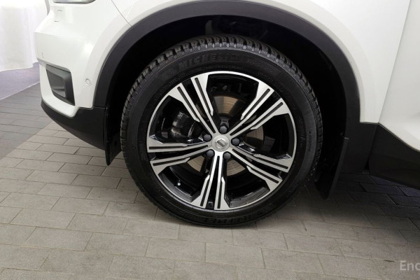 2021 Volvo XC40 с пробегом 73 855 км