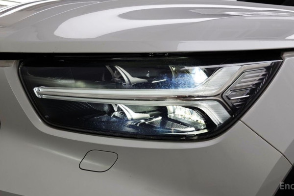 2021 Volvo XC40 с пробегом 73 855 км