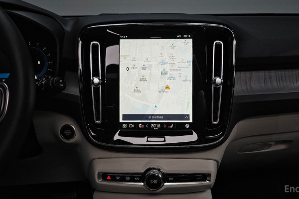 2024 Volvo XC40 с пробегом 35 661 км