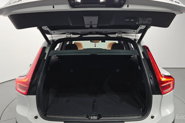 2019 Volvo XC40 с пробегом 49 950 км