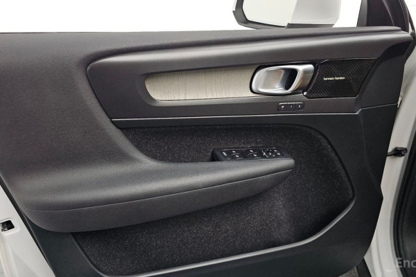 2019 Volvo XC40 с пробегом 49 950 км