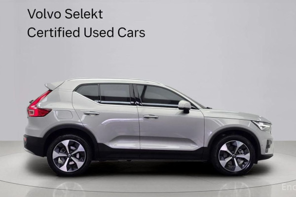 2024 Volvo XC40 с пробегом 44 215 км