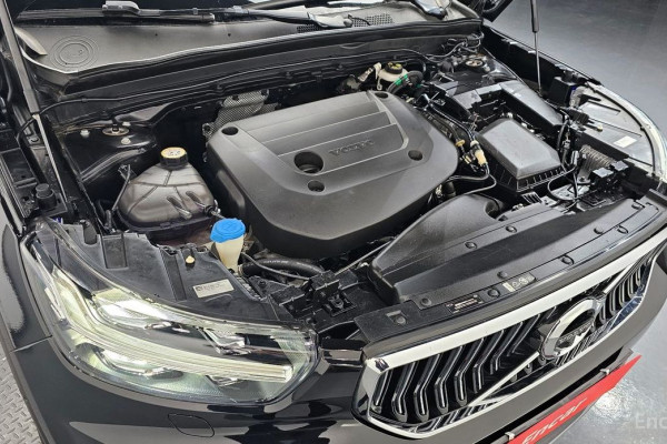 2021 Volvo XC40 с пробегом 38 236 км