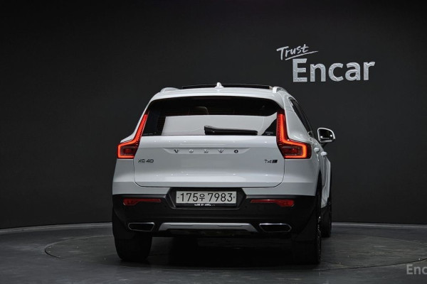 2020 Volvo XC40 с пробегом 78 175 км