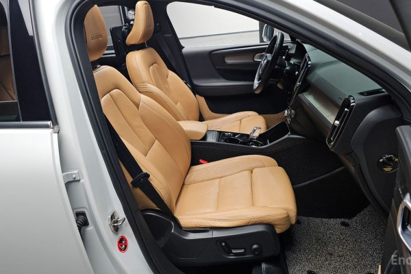 2020 Volvo XC40 с пробегом 78 175 км