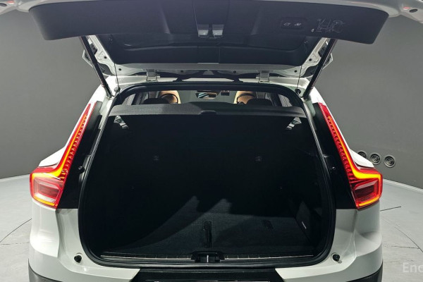 2020 Volvo XC40 с пробегом 78 175 км