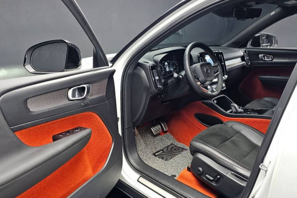 2020 Volvo XC40 с пробегом 31 190 км