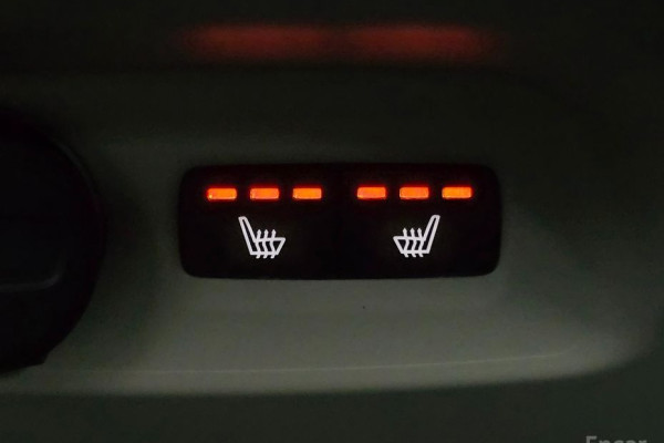 2024 Volvo XC40 с пробегом 44 215 км