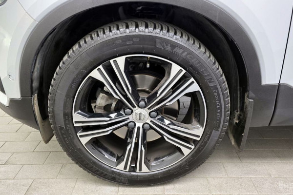 2022 Volvo XC40 с пробегом 31 720 км