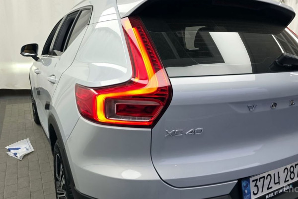 2022 Volvo XC40 с пробегом 31 720 км