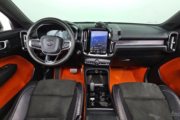 2019 Volvo XC40 с пробегом 44 733 км