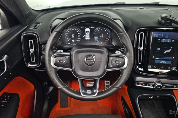 2019 Volvo XC40 с пробегом 44 733 км