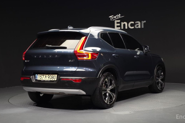 2021 Volvo XC40 с пробегом 63 855 км