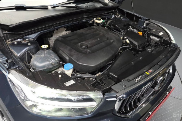 2021 Volvo XC40 с пробегом 63 855 км