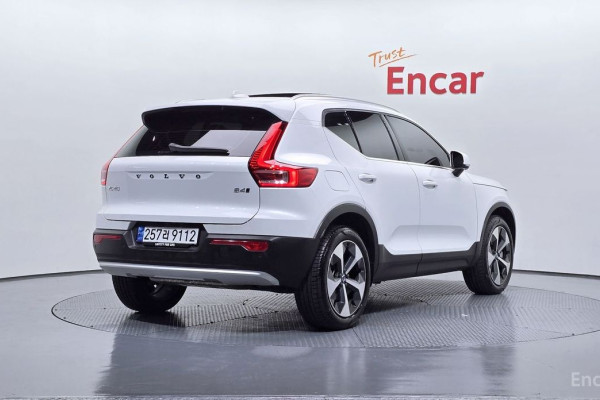 2024 Volvo XC40 с пробегом 5 908 км