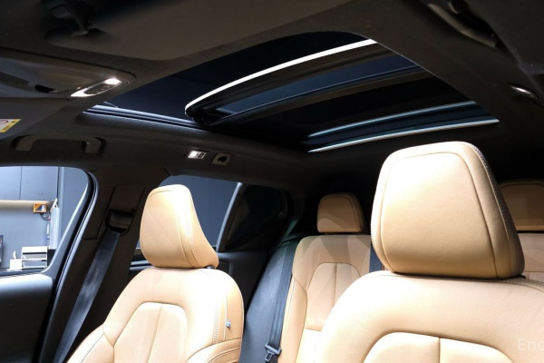 2021 Volvo XC40 с пробегом 63 855 км