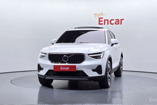 2024 Volvo XC40 с пробегом 5 908 км