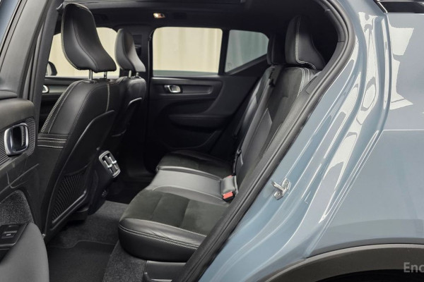 2021 Volvo XC40 с пробегом 96 932 км