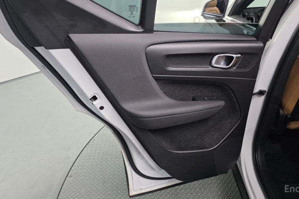 2020 Volvo XC40 с пробегом 58 754 км